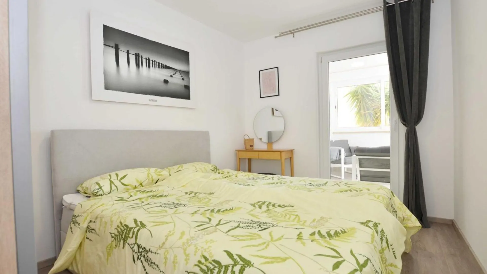 Tranquil And Bright Apartment With Loggia Rovinj Croatia