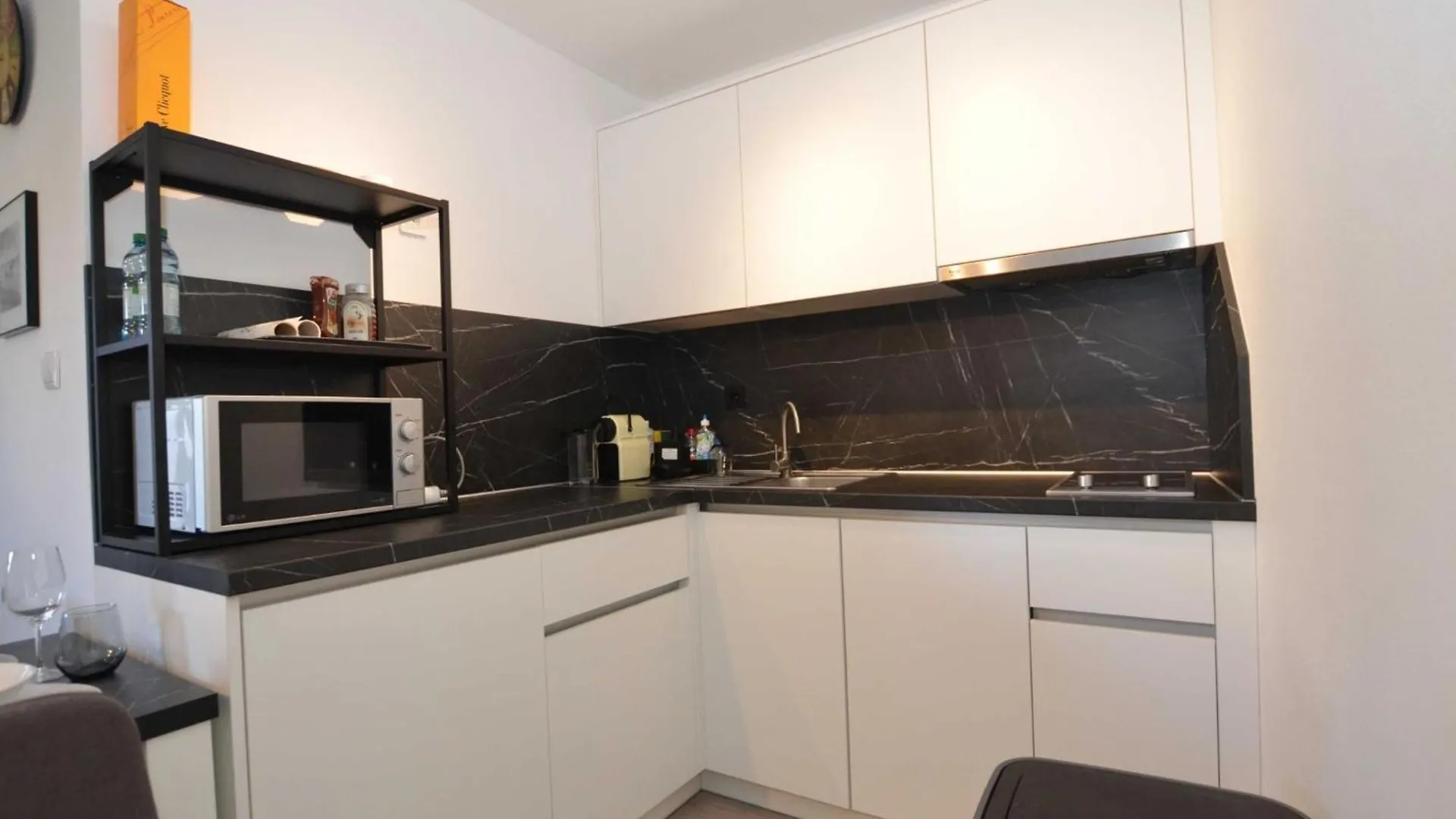Tranquil And Bright Apartment With Loggia Rovinj