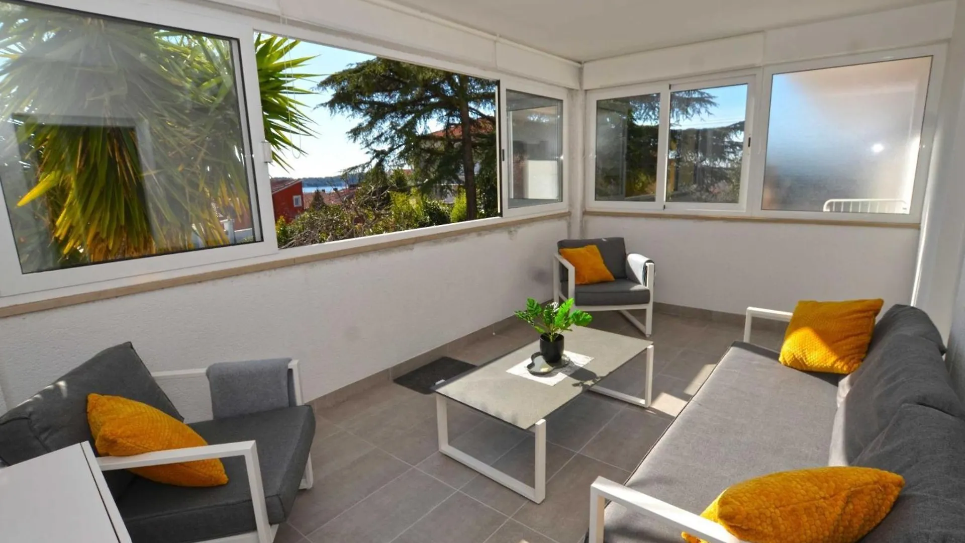 Tranquil And Bright Apartment With Loggia Rovinj 0*,  Croatia